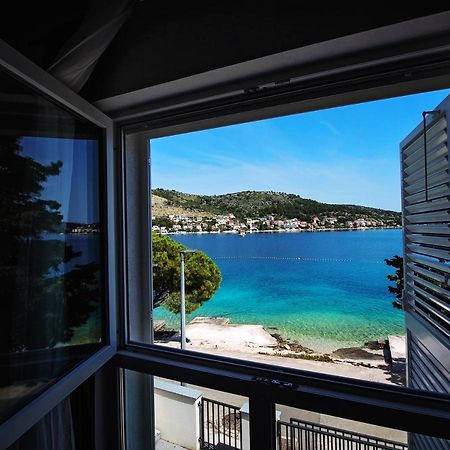 Sea Front Apartments Ivana Rogoznica  Ngoại thất bức ảnh