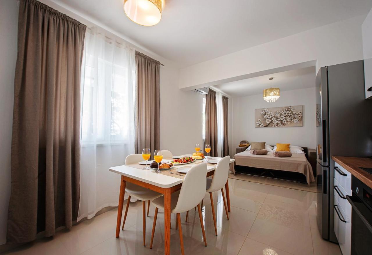 Sea Front Apartments Ivana Rogoznica  Ngoại thất bức ảnh